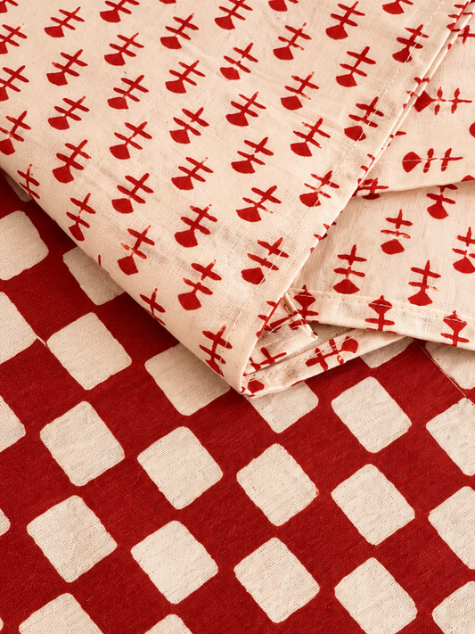 Scarlet Grid printed placemat checkerboard